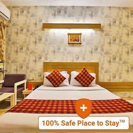 Hotel Tulsi Vadodara Bagian luar foto